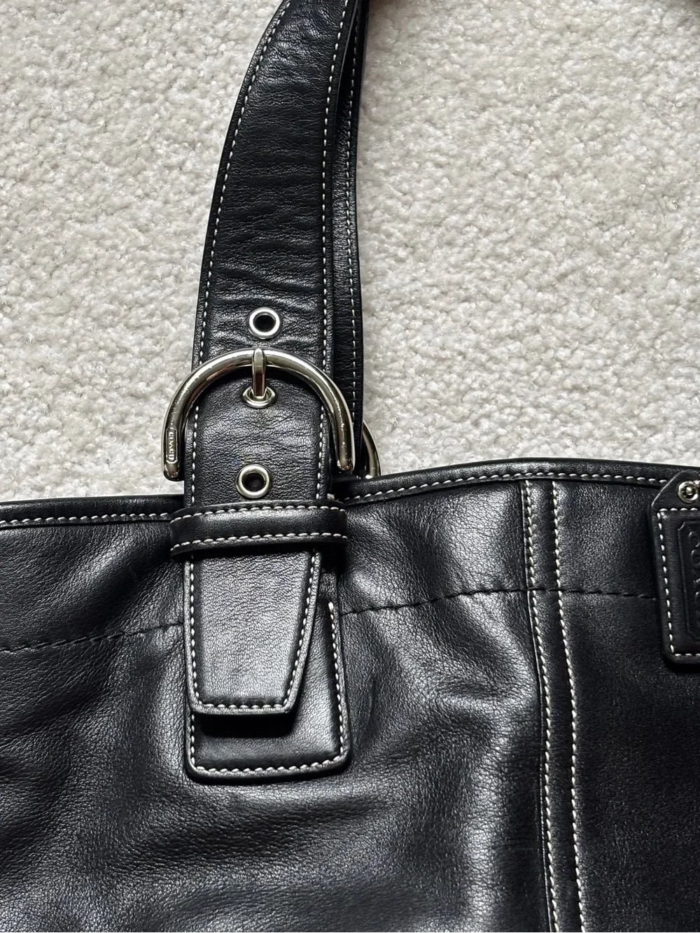 ⭐️Vintage COACH Black Leather Shoulder Handbag with dust bag
